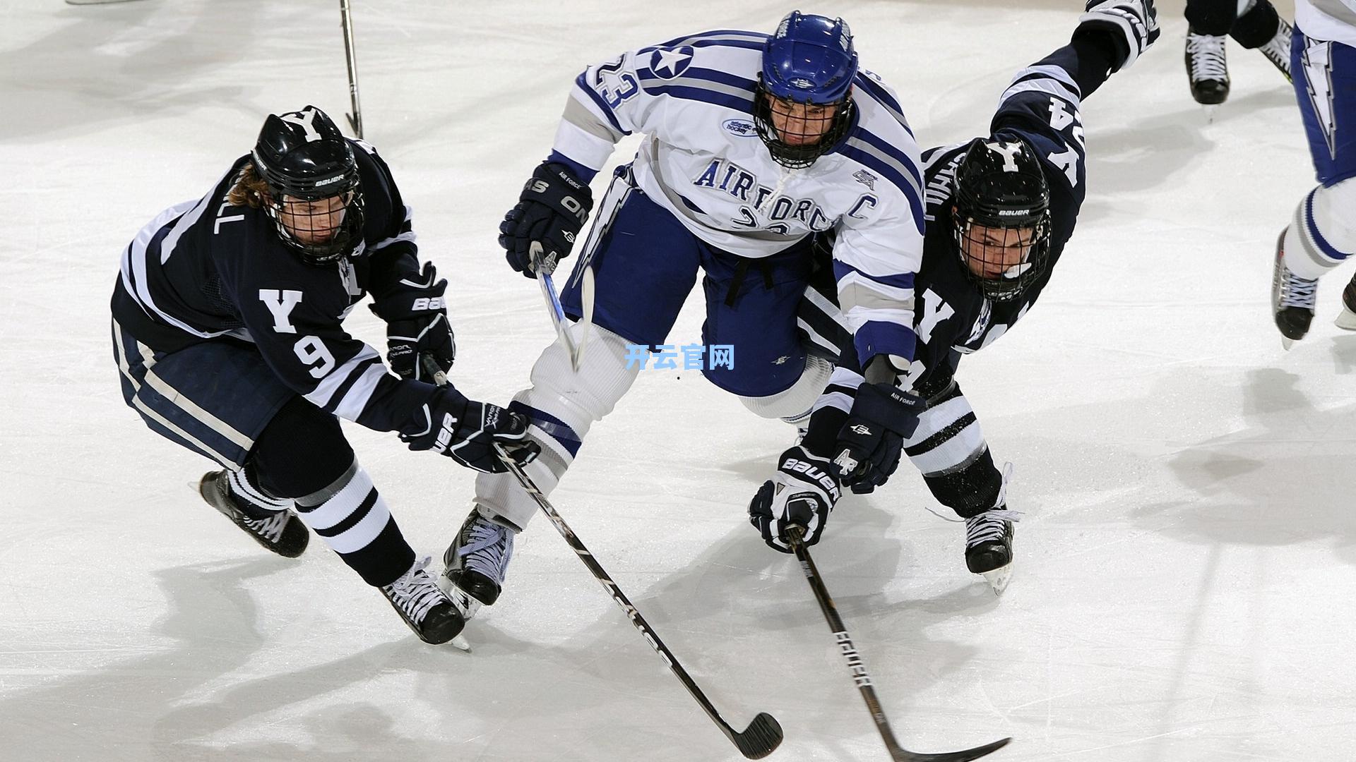 拉塞尔专访,挚友续约激发竞争火焰 新赛季以行动重塑格局